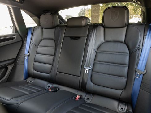 Certified 2026 Porsche Macan S AWD/4WD image 30