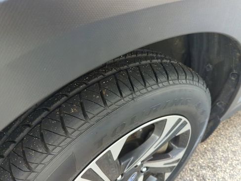 Used 2024 Subaru Crosstrek 2.0i Premium image 32