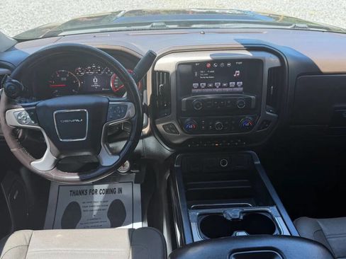 Used 2016 GMC Sierra 2500 Denali w/ Duramax Plus Package AWD/4WD image 16