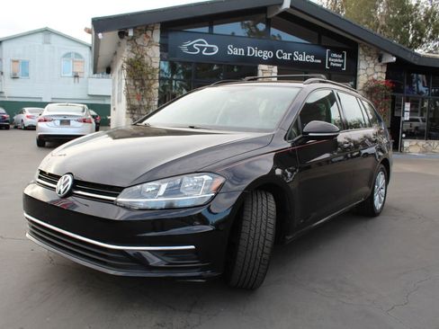 Used 2019 Volkswagen Golf S AWD/4WD image 1