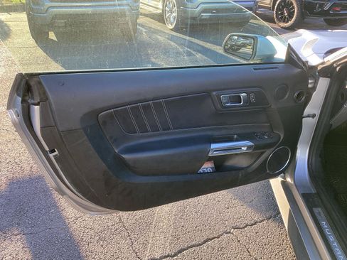 Used 2020 Ford Mustang Premium RWD image 10