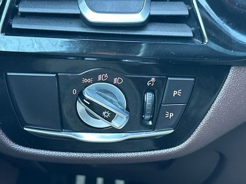 Used 2022 BMW M550i xDrive w/ Executive Package image 33