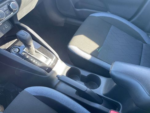 Used 2025 Nissan Versa SV image 40