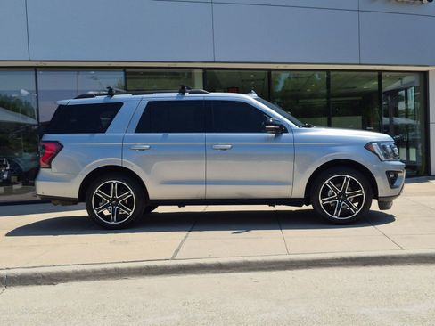 Used 2020 Ford Expedition Limited w/ Equipment Group 303A AWD/4WD image 8