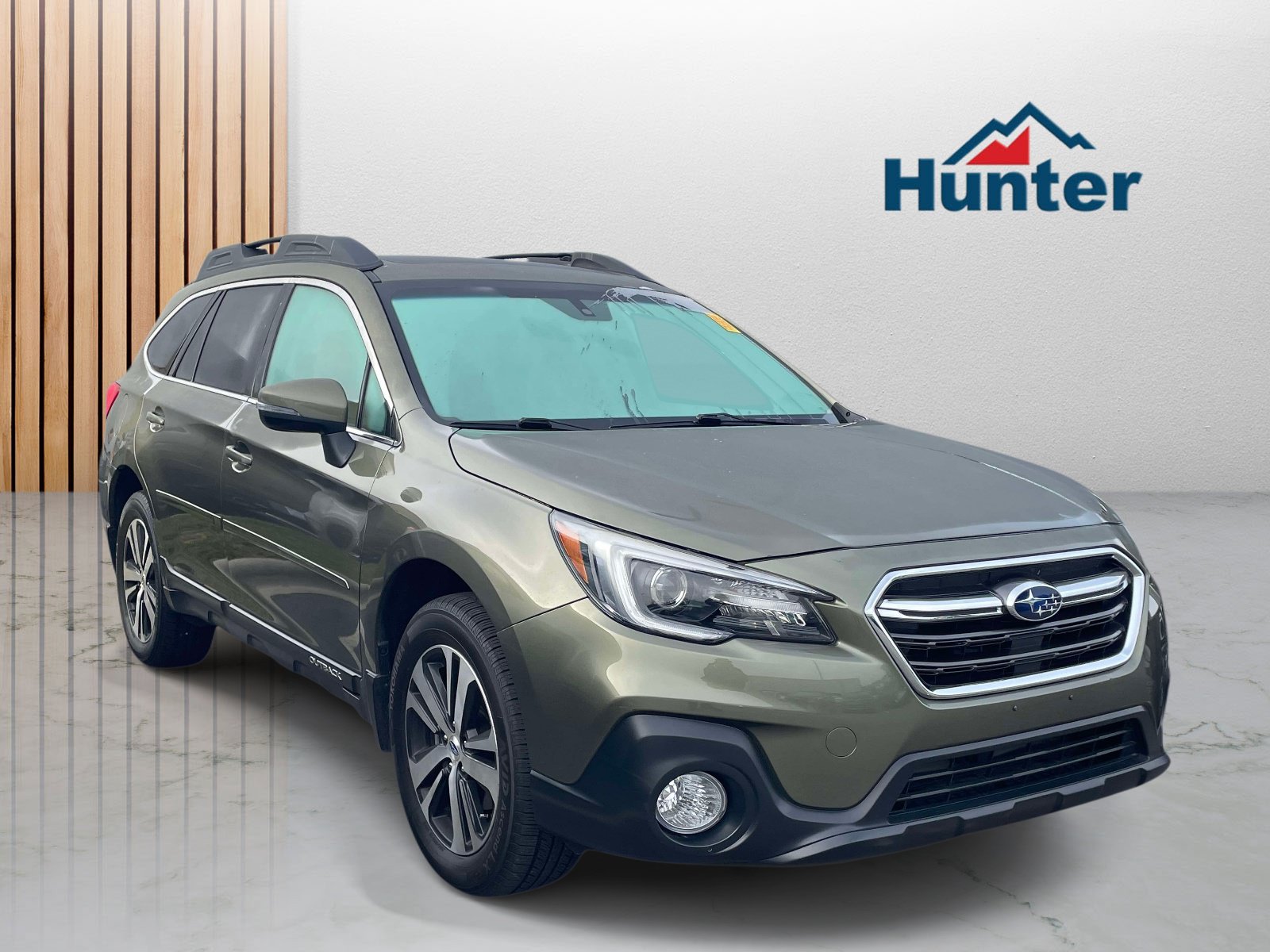 Used 2019 Subaru Outback 3.6R Limited w/ Popular Package #2 AWD/4WD image 1