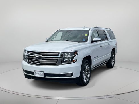 Used 2017 Chevrolet Suburban Premier AWD/4WD image 8