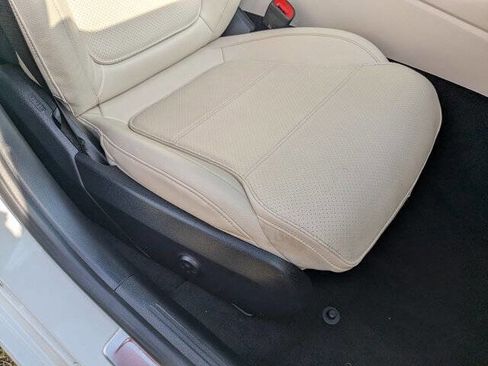 Used 2022 Mercedes-Benz C 300 4MATIC Sedan image 41