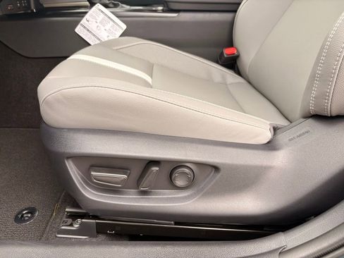 Used 2026 Toyota Camry SE FWD image 24