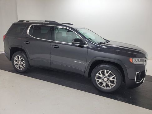 Used 2020 GMC Acadia SLT w/ LPO, Floor Liner Package FWD image 11