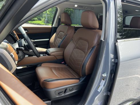 Certified 2024 Nissan Pathfinder Platinum AWD/4WD image 18
