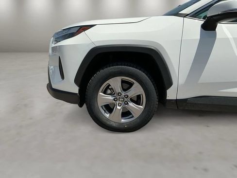 Used 2025 Toyota RAV4 XLE FWD image 21