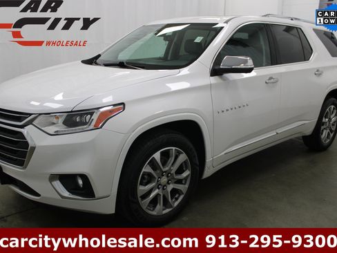 Used 2021 Chevrolet Traverse Premier w/ LPO, Floor Liner Package image 1