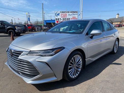 Used 2021 Toyota Avalon Limited image 6