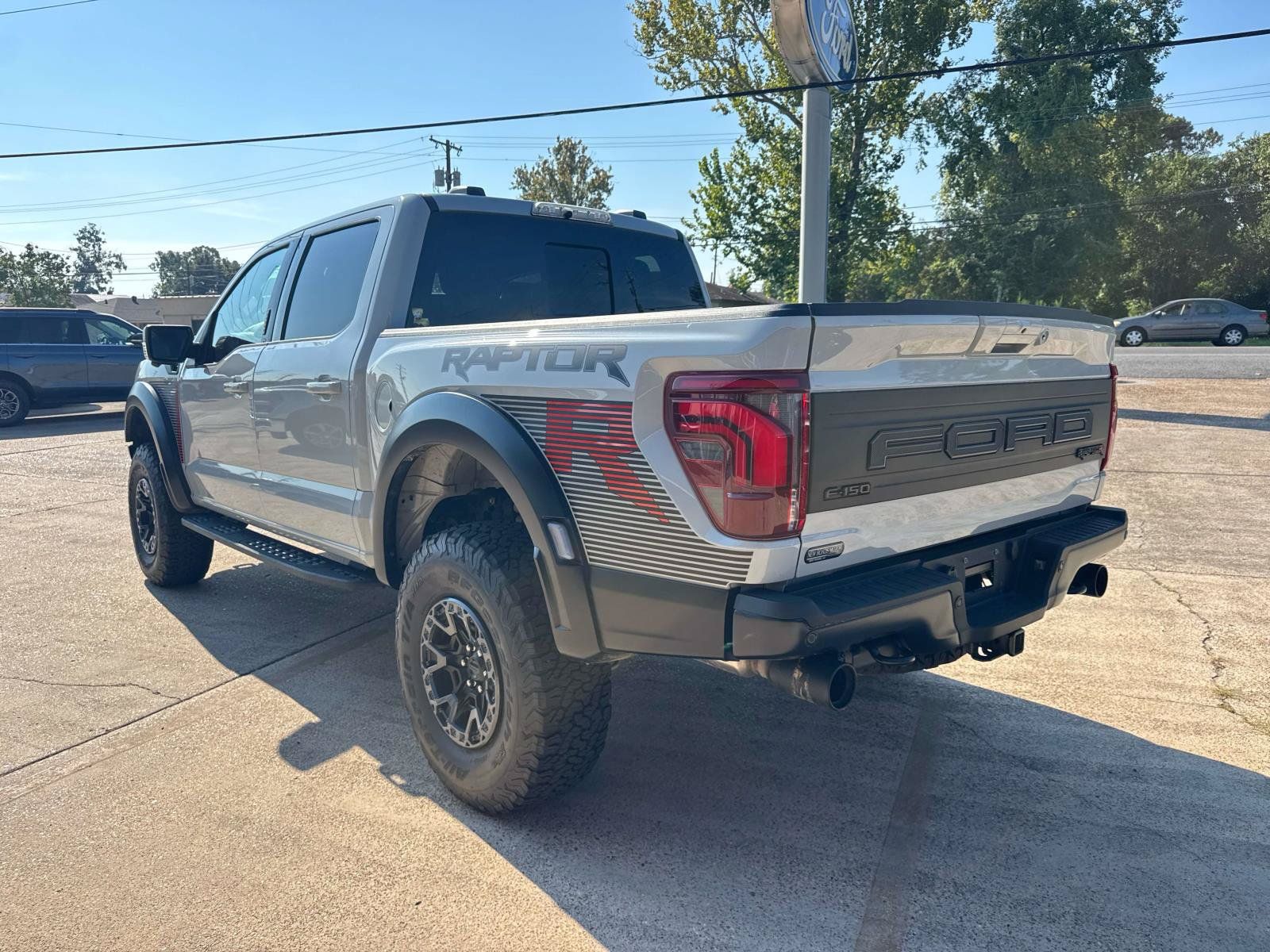 Used 2026 Ford F150 Raptor w/ Equipment Group 803A Raptor R AWD/4WD image 5