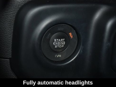 Used 2023 Jeep Wrangler Unlimited Sahara w/ Cold Weather Group AWD/4WD image 19