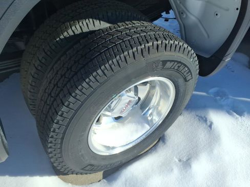 New 2025 GMC Sierra 3500 SLT w/ SLT Premium Package image 13