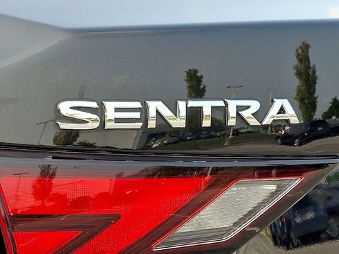 Used 2022 Nissan Sentra SV FWD image 10