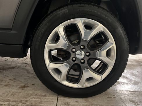 Used 2019 Jeep Compass Limited image 50