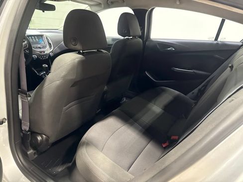 Used 2017 Chevrolet Cruze LT FWD image 28
