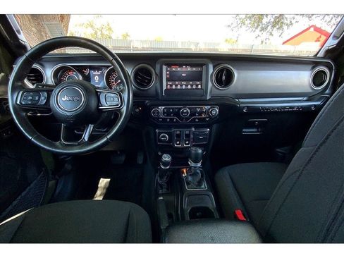 Used 2022 Jeep Wrangler Willys image 15