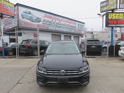 Used 2018 Volkswagen Tiguan SEL image 6