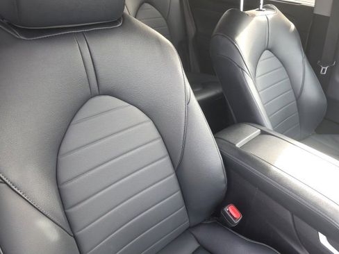 Used 2025 Toyota Highlander XLE image 15