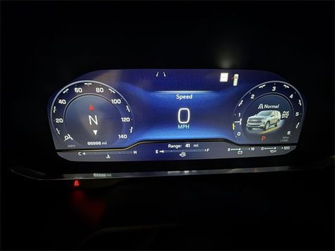 Certified 2023 Chevrolet Suburban RST image 15