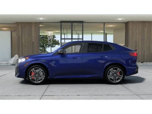 New 2026 BMW X2 xDrive28i w/ Technology Package AWD/4WD image 4