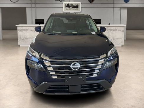 Used 2026 Nissan Rogue SV AWD/4WD image 9