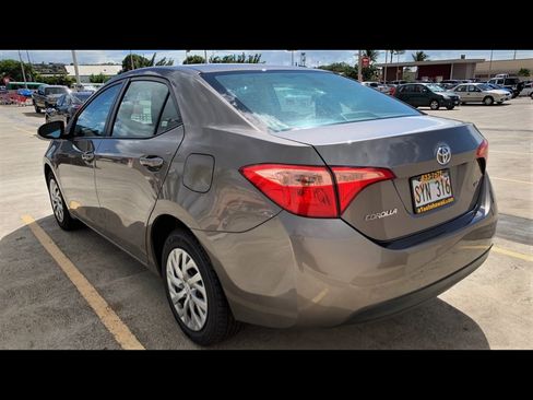 Used 2017 Toyota Corolla LE FWD image 5