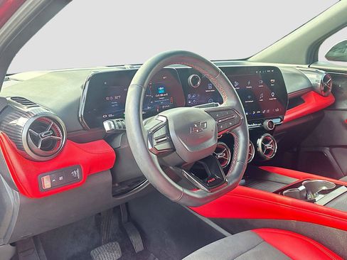 Used 2024 Chevrolet Blazer EV RS RWD image 9