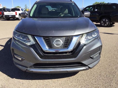 Used 2017 Nissan Rogue SL w/ SL Premium Package FWD image 9