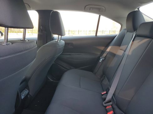 Certified 2025 Toyota Corolla LE image 10