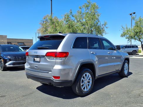 Used 2021 Jeep Grand Cherokee Laredo RWD image 6