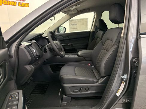 New 2026 Nissan Pathfinder SV FWD image 14