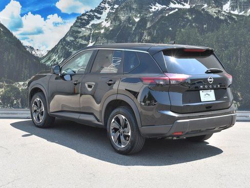 Used 2025 Nissan Rogue SV AWD/4WD image 9