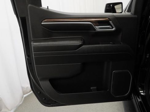 Used 2023 Chevrolet Silverado 1500 LT AWD/4WD image 31