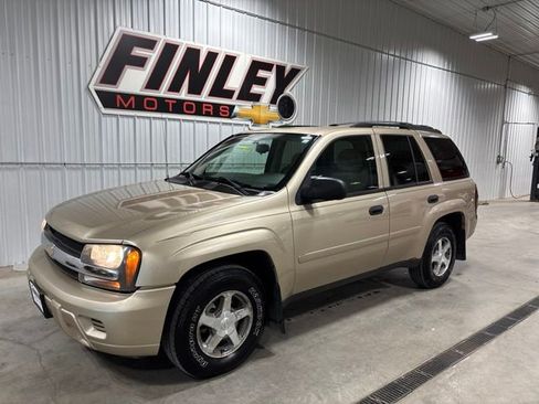 Used 2006 Chevrolet TrailBlazer LS w/ LS Preferred Equipment Group AWD/4WD image 4