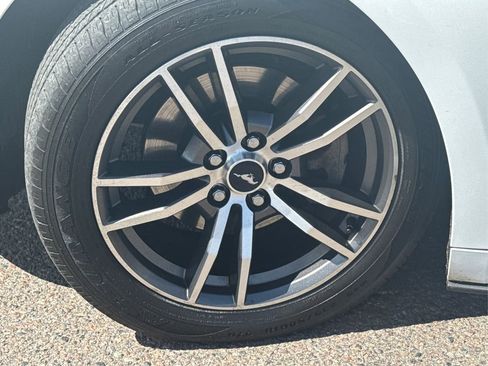 Used 2016 Ford Mustang Premium image 30