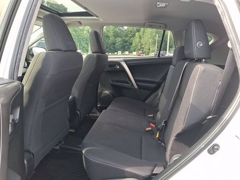 Used 2018 Toyota RAV4 XLE w/ Plus Extra Value Package AWD/4WD image 10