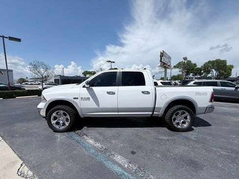 Used 2015 RAM 1500 Laramie w/ Convenience Group AWD/4WD image 3