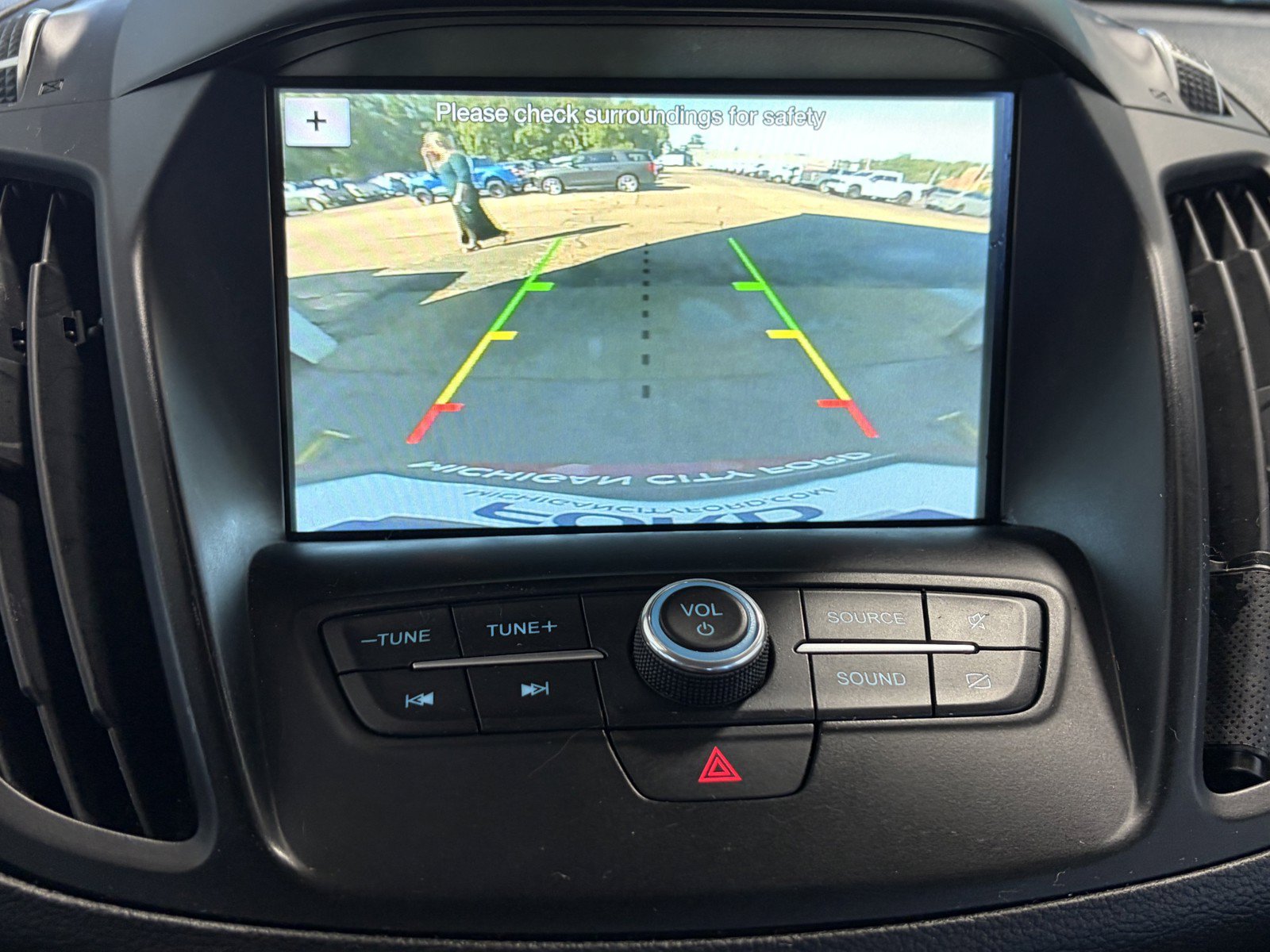 Used 2019 Ford Escape SE FWD image 12