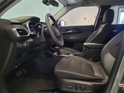 Used 2023 Chevrolet TrailBlazer LT w/ Convenience Package image 11
