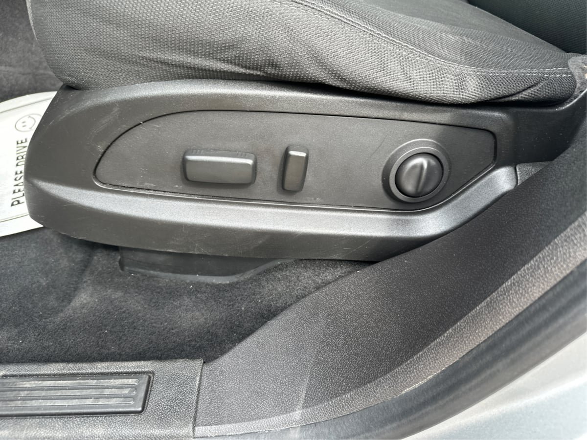 Used 2015 GMC Acadia SLE AWD/4WD image 21