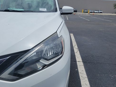 Used 2016 Nissan Sentra S FWD image 4