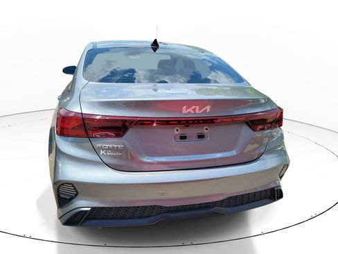 Used 2023 Kia Forte LXS w/ LXS Technology Package FWD image 5