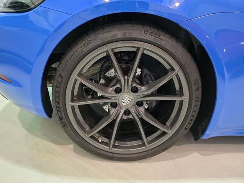 Used 2023 Porsche 718 Cayman w/ Premium Package RWD image 27