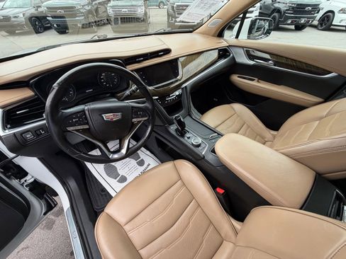 Used 2021 Cadillac XT6 Premium Luxury w/ Platinum Package image 6