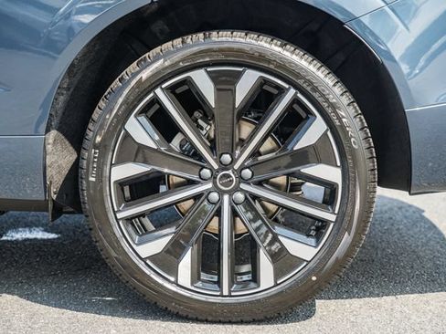New 2026 Volvo XC60 B5 Ultra w/ Protection Package Premier AWD/4WD image 19