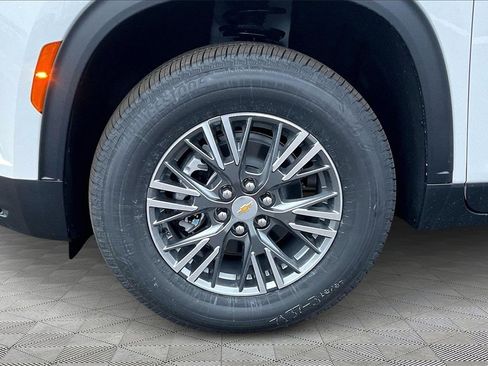 New 2026 Chevrolet Traverse LT w/ Driver Confidence Package image 15